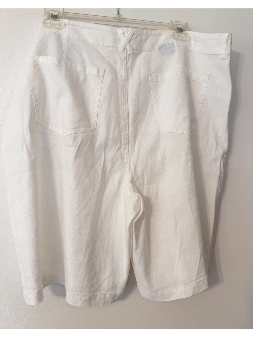 NYDJ White Linen-Blend Flat Front Women’s Shorts - Picture 2 of 7